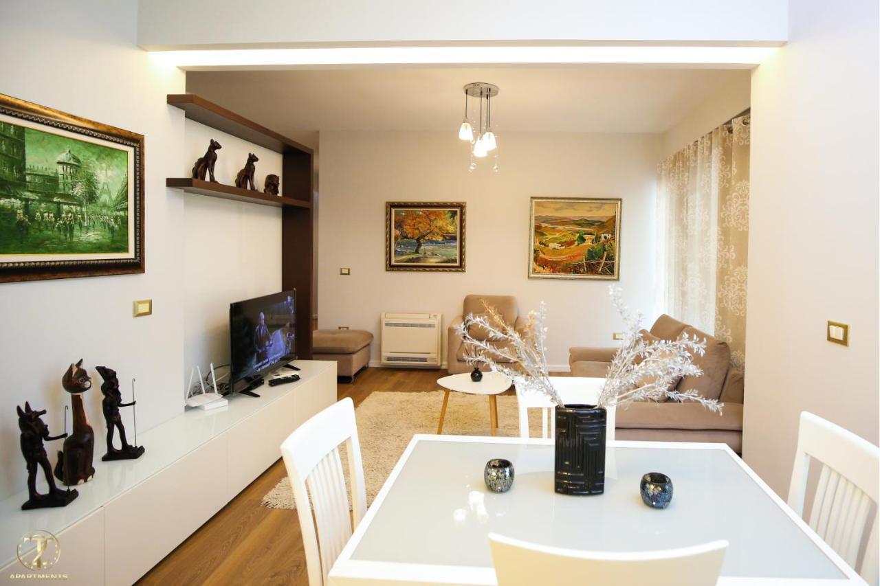 T2 City Apartments Vlorë Exteriör bild