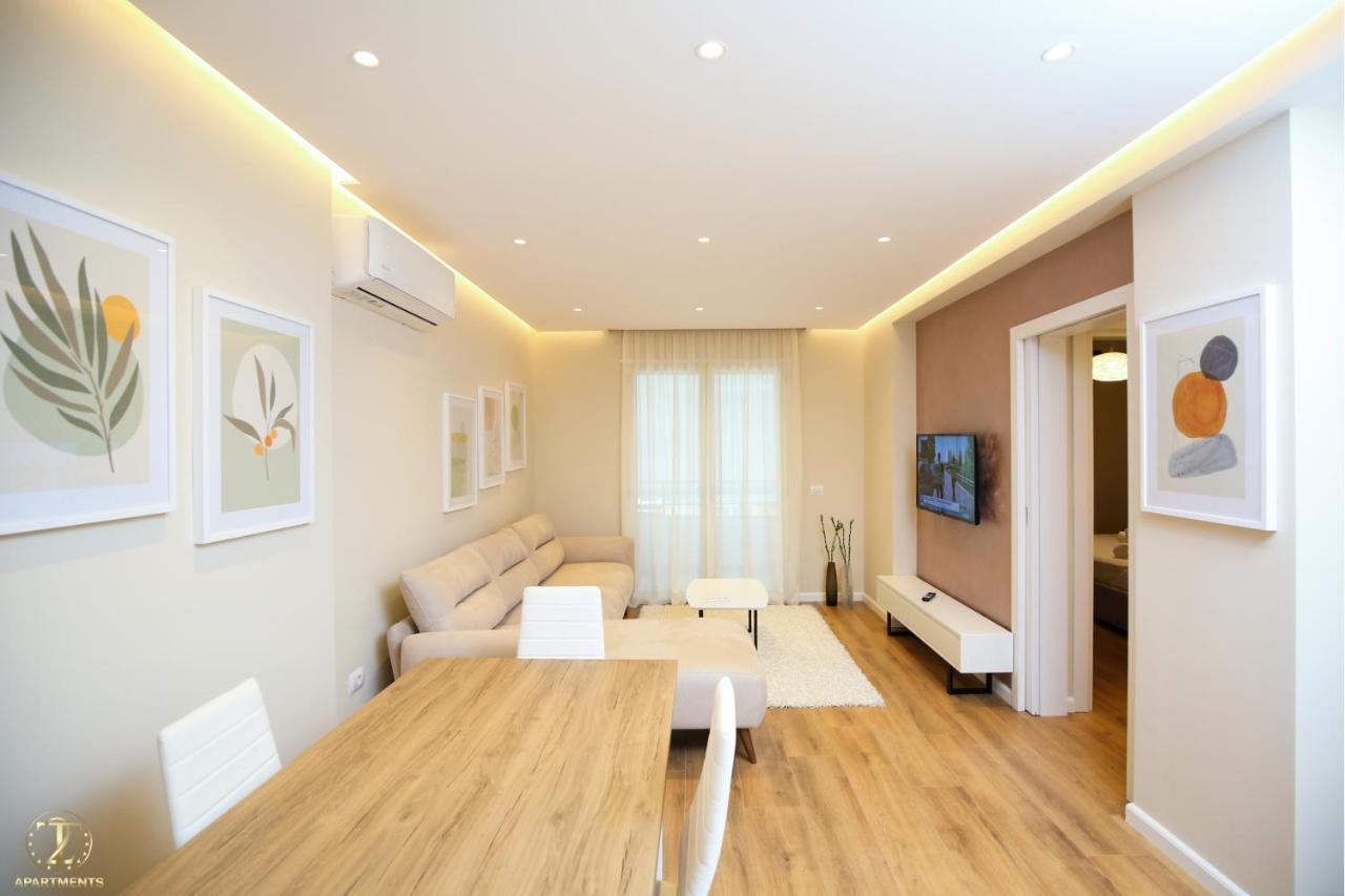 T2 City Apartments Vlorë Exteriör bild